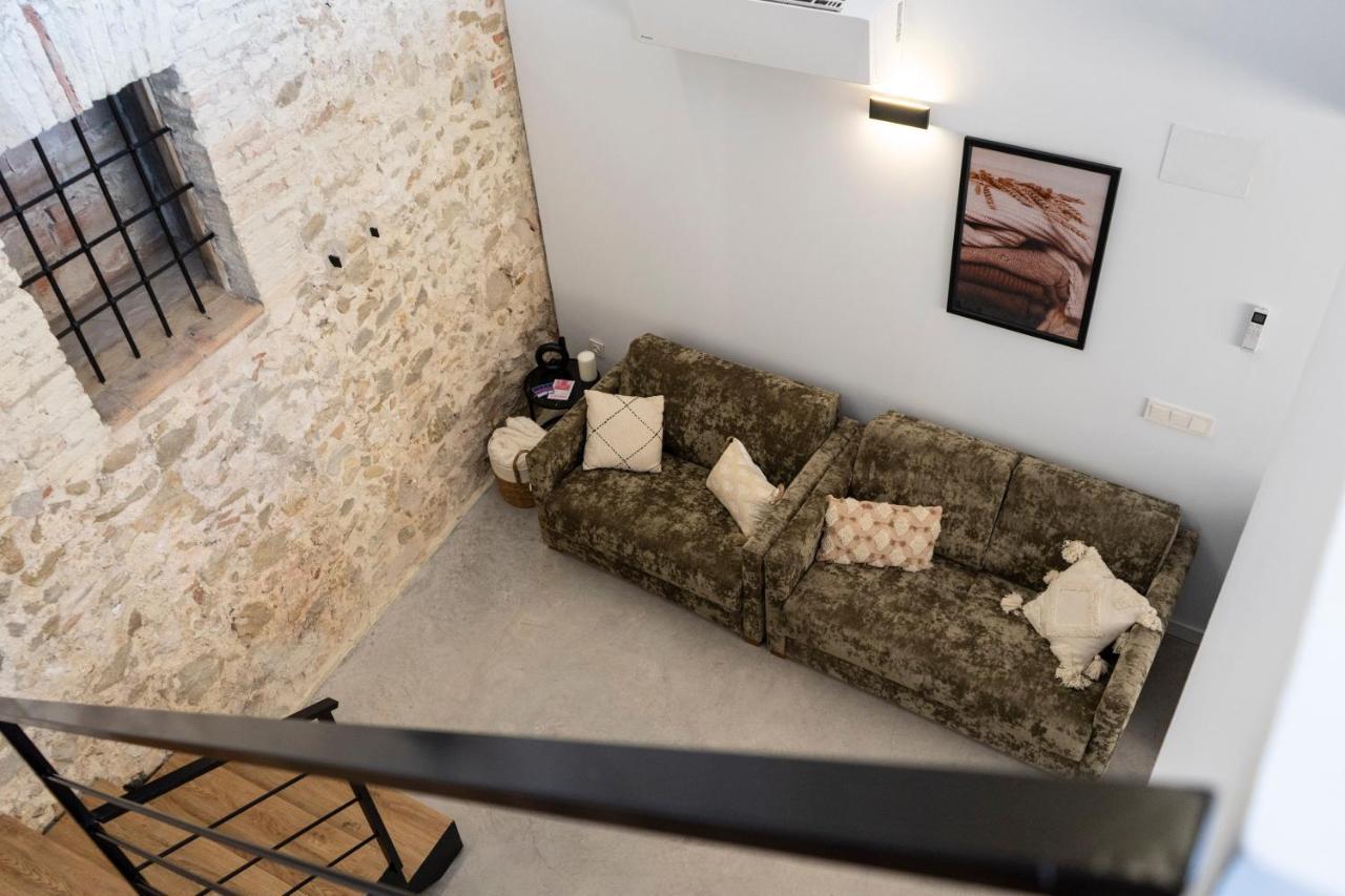 Apartamentos Bocairenthomes, En Pleno Centro De Bocairent, Con Pequena Piscina Y Parking Privado Exterior foto